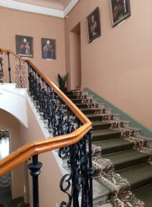 Metropolitan's house